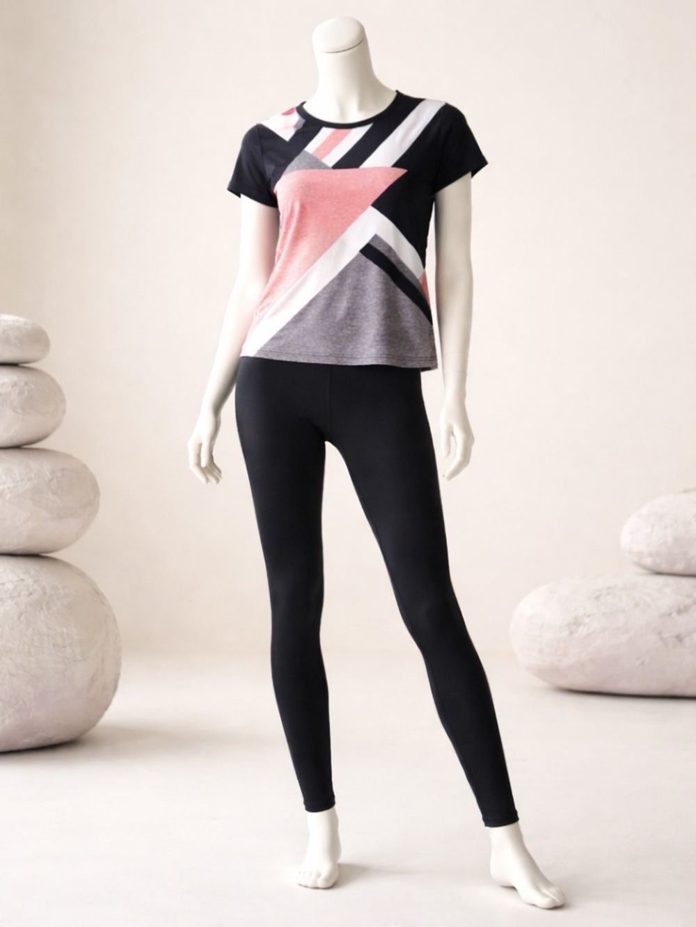 Women’s Outfit Set Geometric Pattern Top and Black Leggings Size XXL